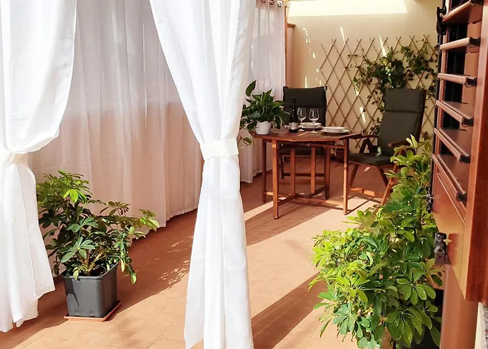 Проживання в сім'ї Patty's